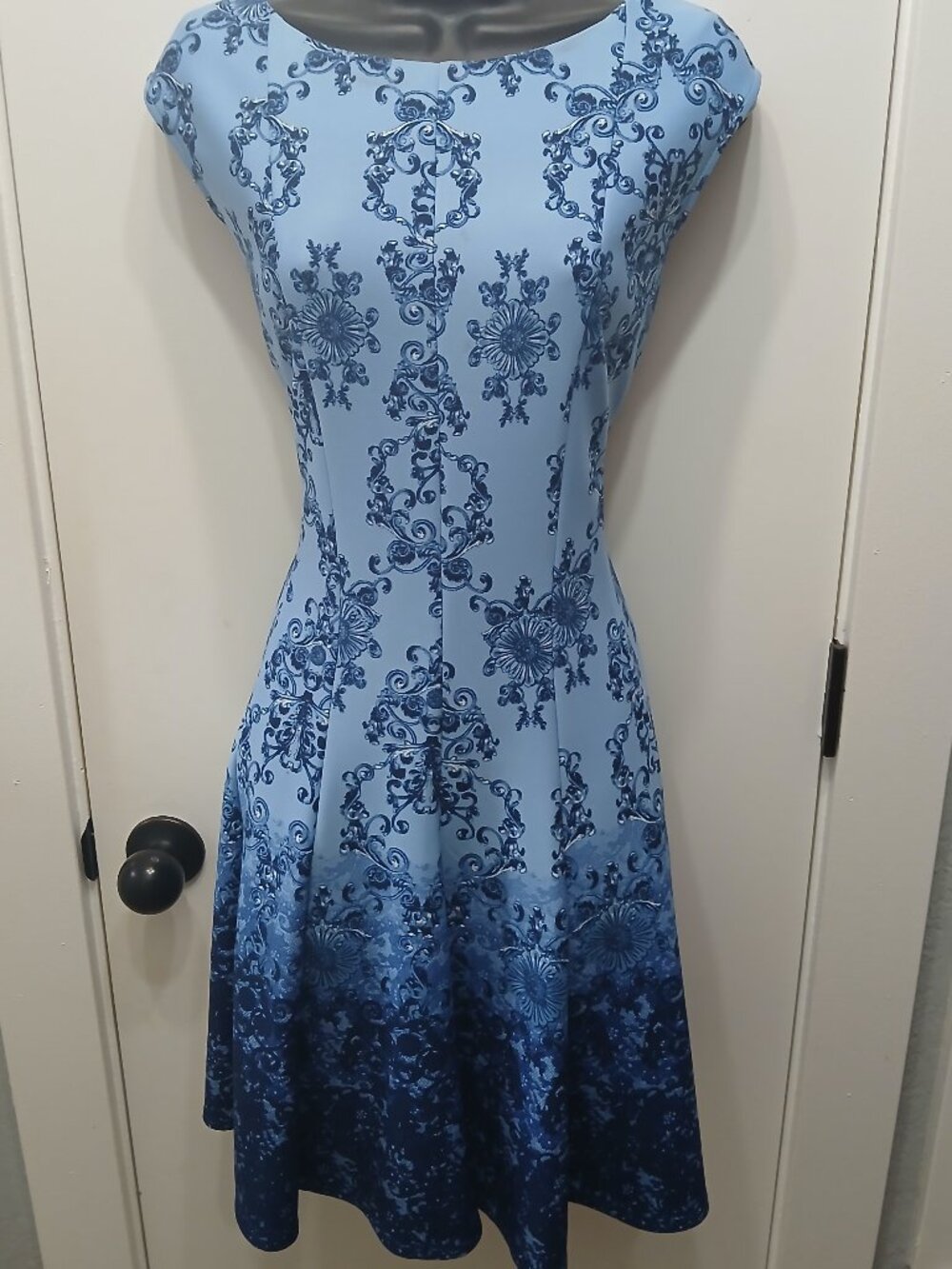 Cb established 1962 Blue Chandelier Dress💙🩵💙🩵
